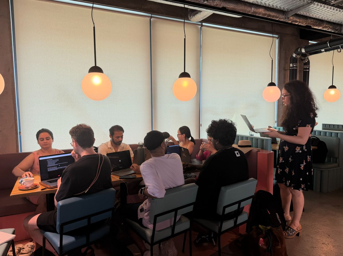 A WonderLead hands-on AI workshop around one table